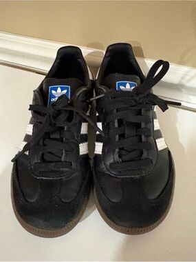 adidas Kids Sambas in Black and White